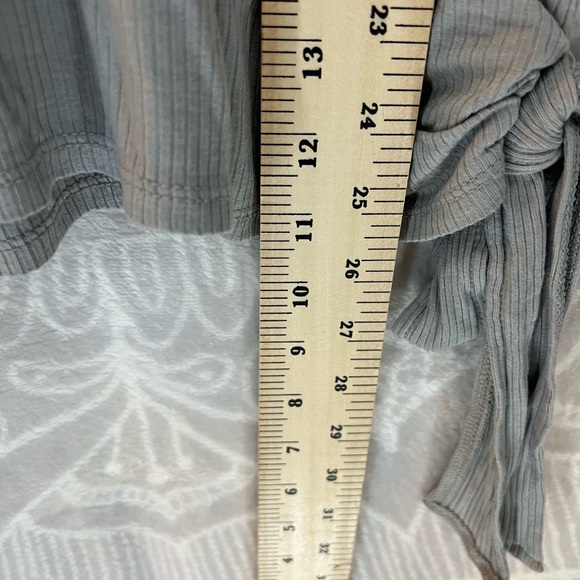 FAUX WRAP TOP LIGHT GRAY SUPER CUTE SOFT LONG SLEEVE RIBBED TEXTURE L WANTABLE - Picture 11 of 14